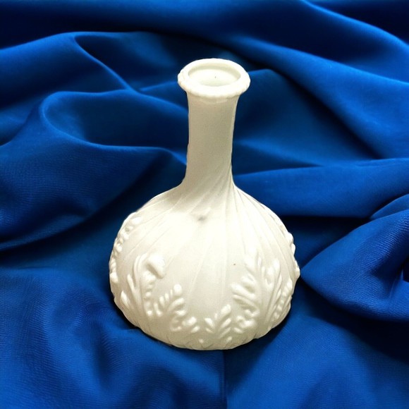 Antique Milk Glass Vanity Old Cologne Dresser Topper White Leaf Design Swirling
